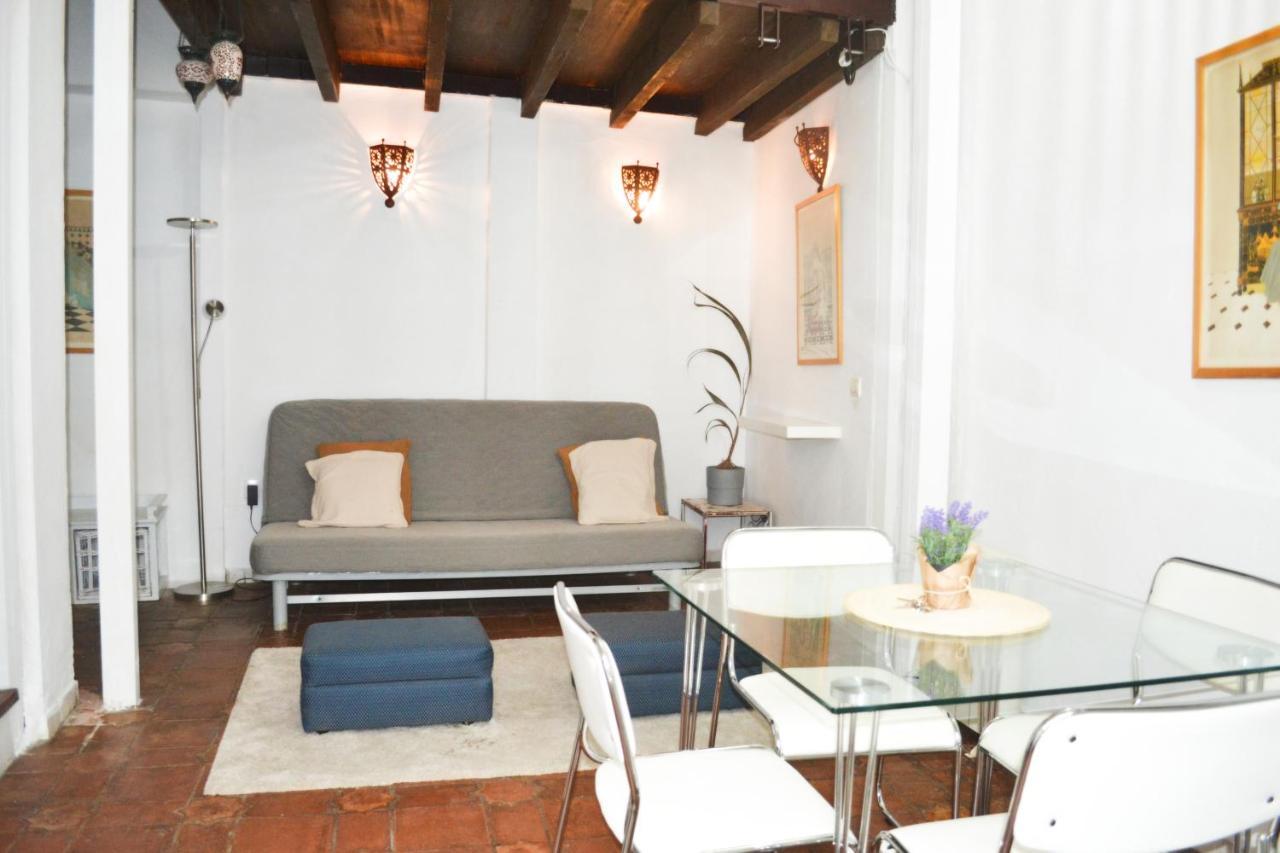 Charming House In Triana,best View From Patio * Seville