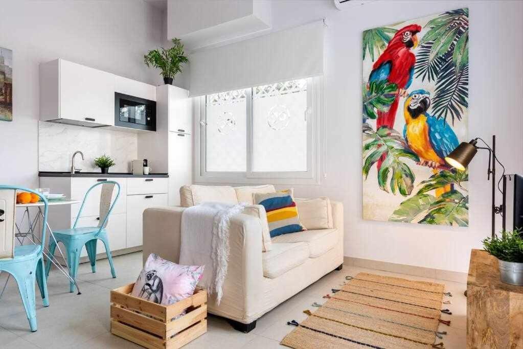 Monkeys Pinoloft Nuevo Torneo Apartment Seville