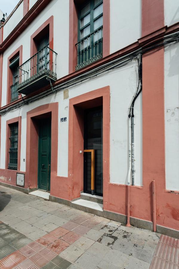 Modern And Wide- 1bd 1bth- Triana Apartment *