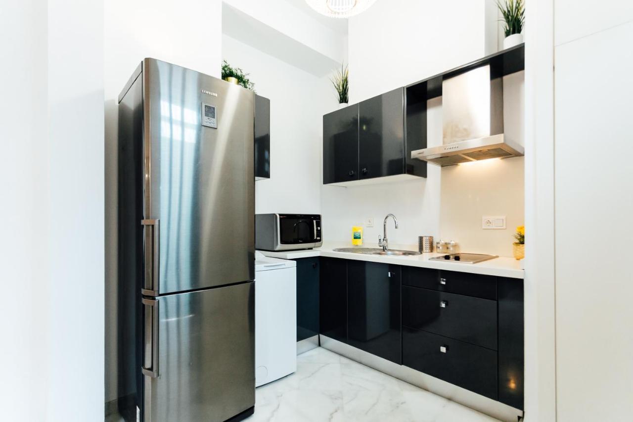 Apartment Modern And Wide- 1bd 1bth- Triana Seville