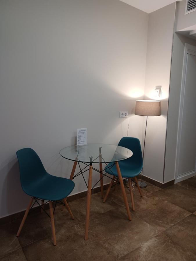 Acogedor Junto A Calle Betis, Triana-los Remedios