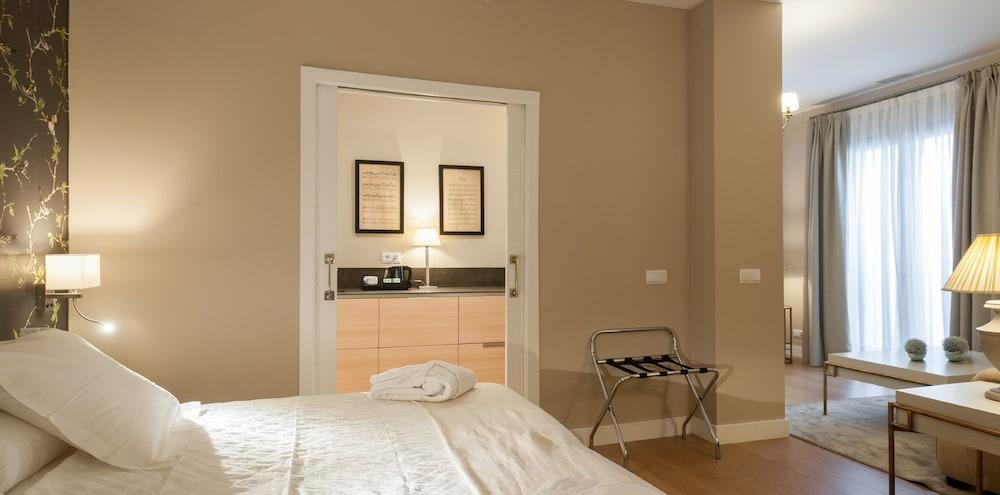 Murillo Catedral Apartment Seville