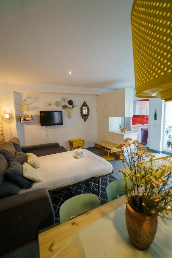 Rentalsevilla Rentalsevilla Moderno Apartamento En El Centro Con Patio Apartamento Sevilla