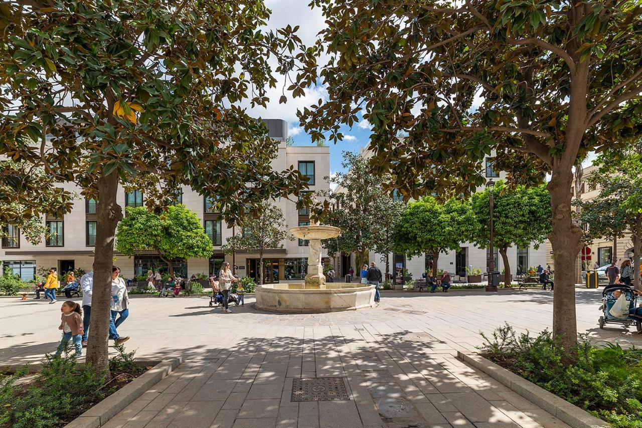 Magdalena Plaza * Seville