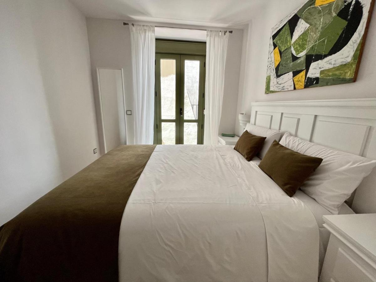 1d Brand New Downtown Sevilla, Azofaifo Street Apartment
