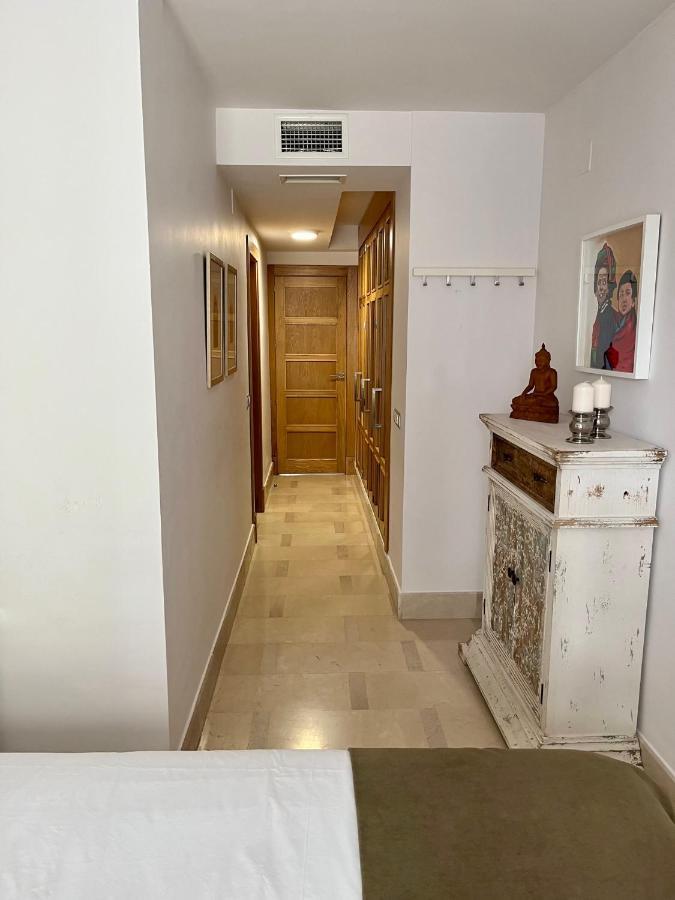 Apartment 1d Brand New Downtown Sevilla, Azofaifo Street