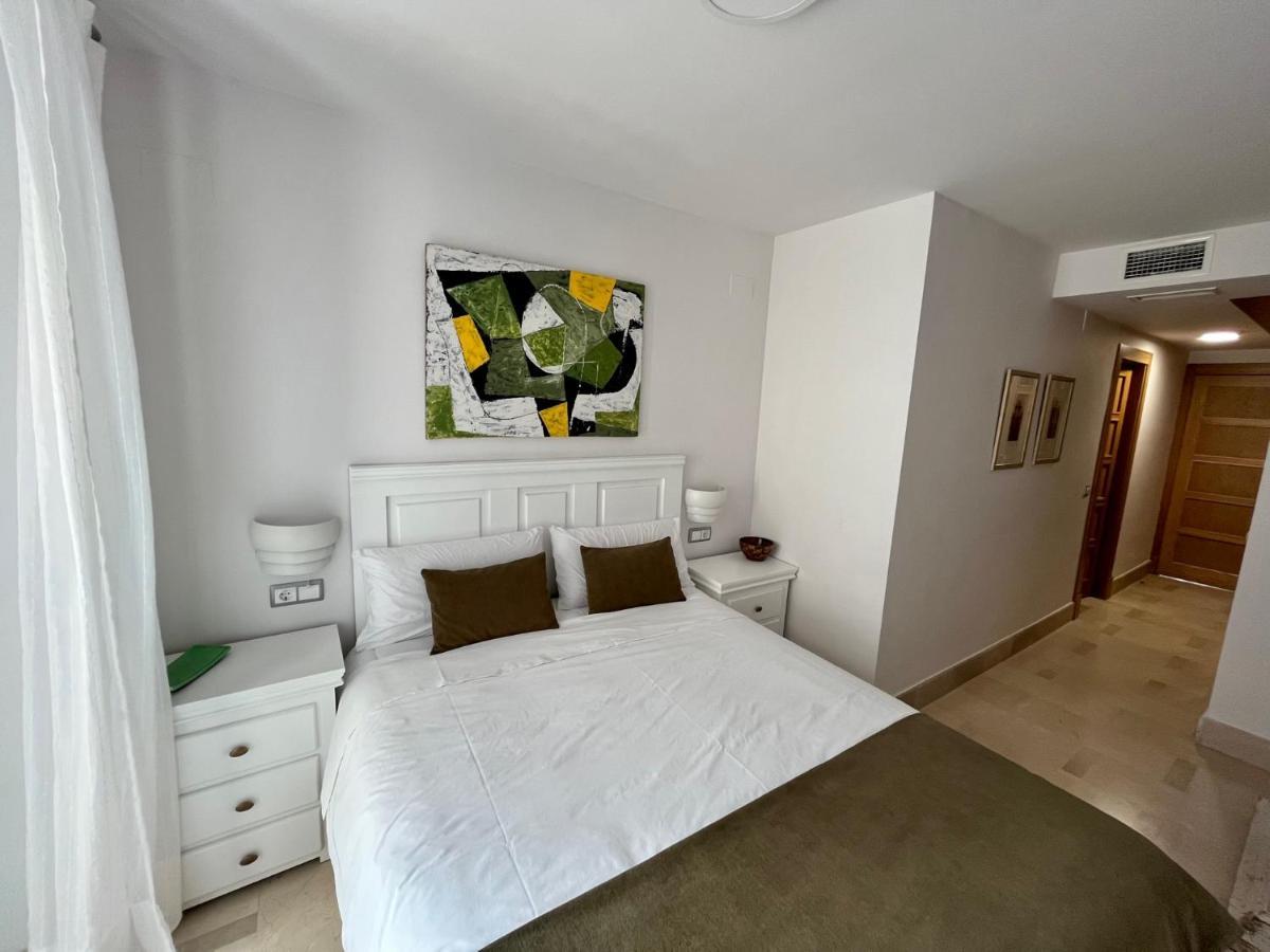 Apartment 1d Brand New Downtown Sevilla, Azofaifo Street *
