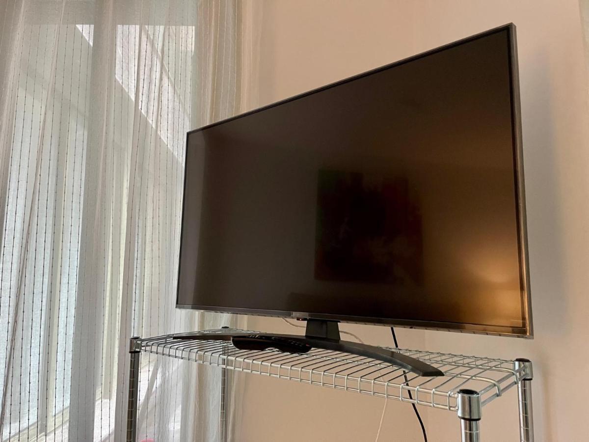 Apartment 1d Brand New Downtown Sevilla, Azofaifo Street