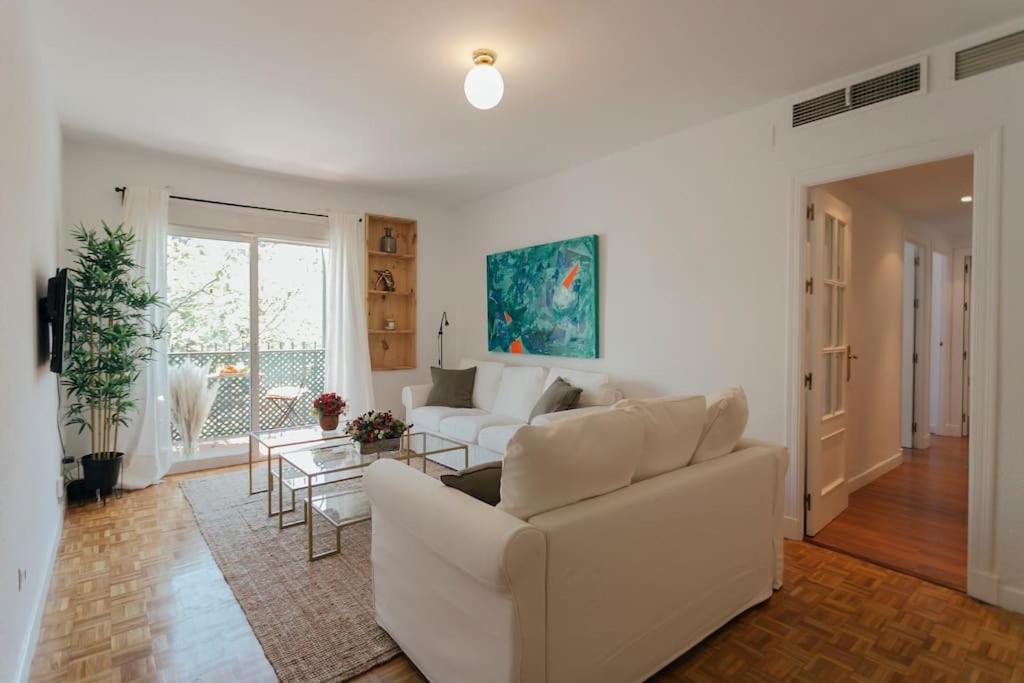 O&l Murillo Bright - Terrace & Parking Apartment