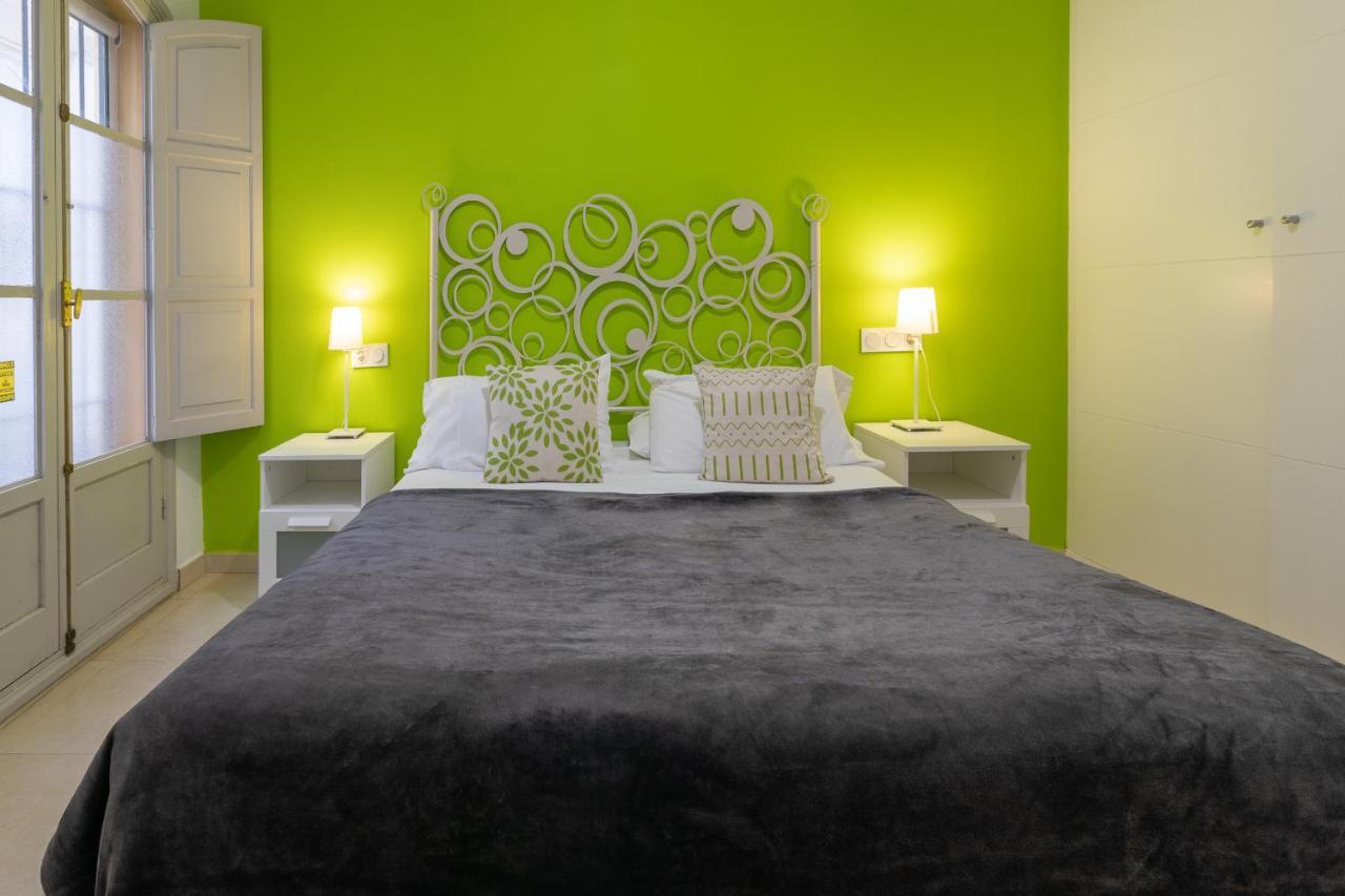 Reservaloen Plaza Del Salvador Apartment *