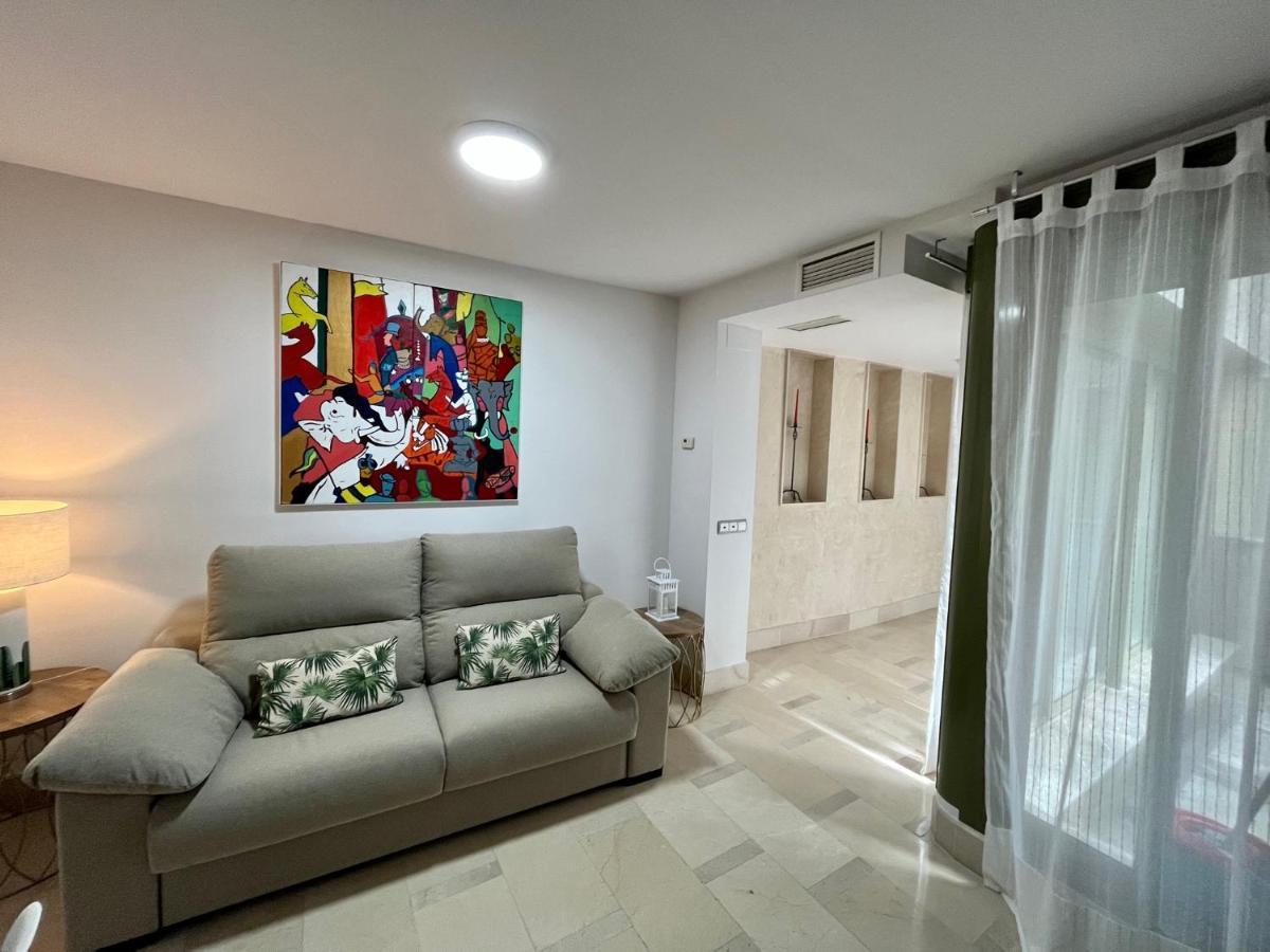 1d Brand New Downtown Sevilla, Azofaifo Street * Seville