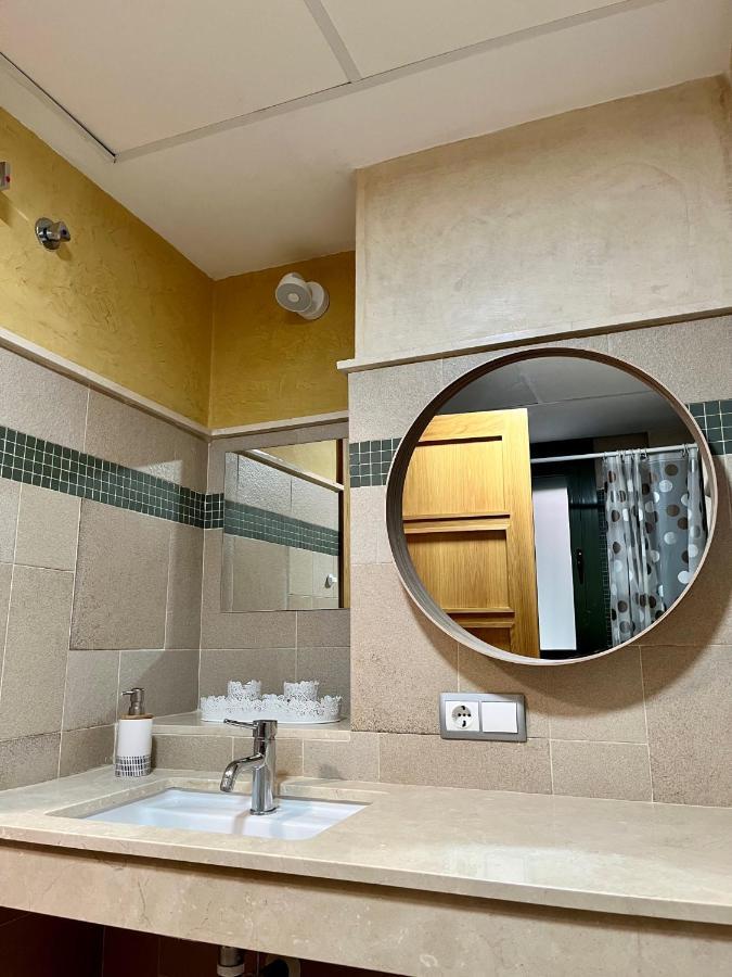 Apartment 1d Brand New Downtown Sevilla, Azofaifo Street