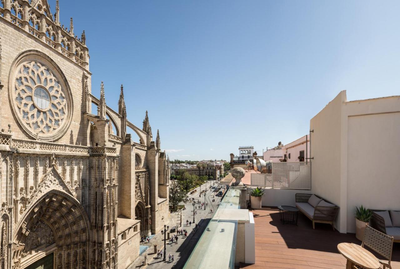 Puerta Catedral * Seville