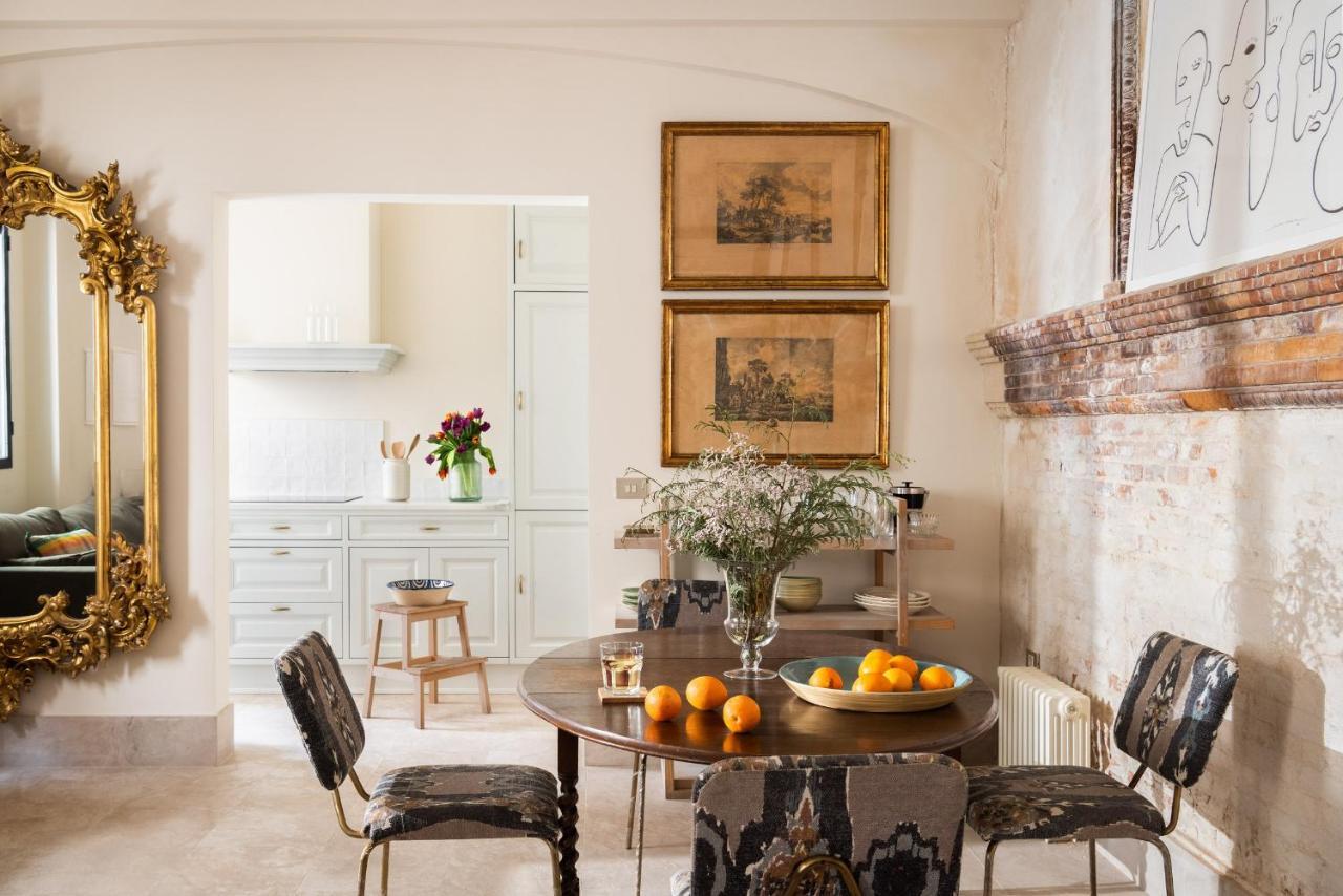 Alfonso, Restored Palace House With Gardens And Monuments Views Villa *