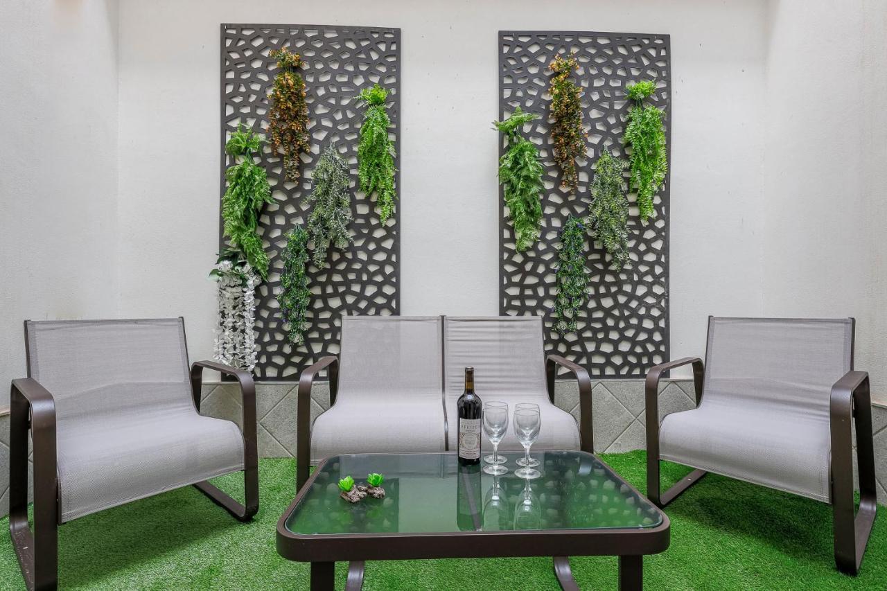 Family Suits Encantos De Apartamento Sevilla