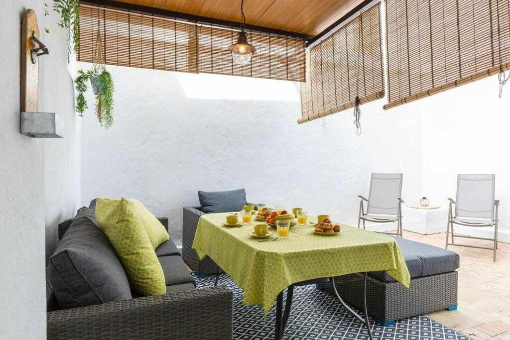 Monkeys Betis Chill Out Seville