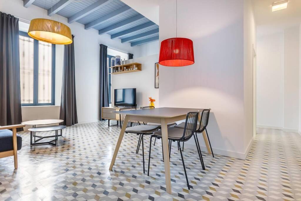 Pop Art, 2bd Ground Seville