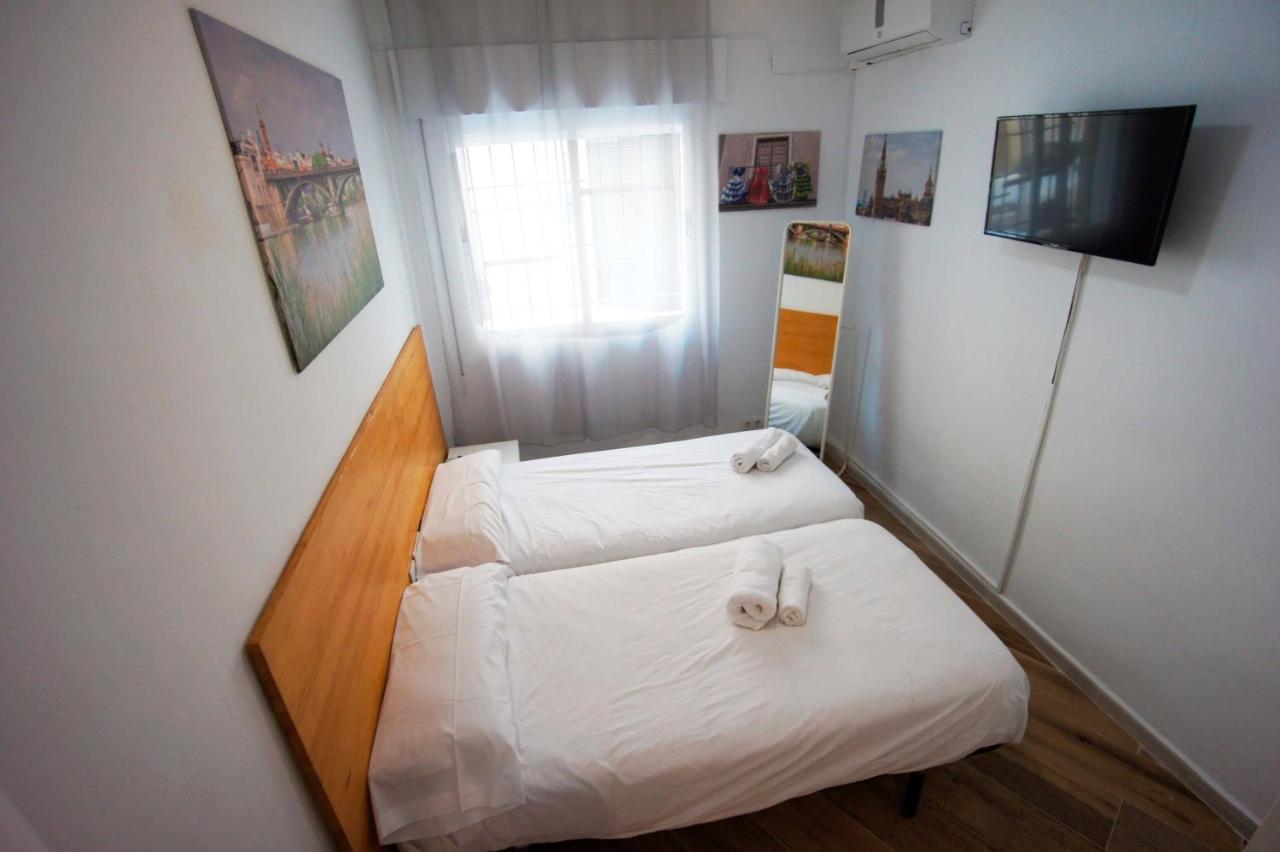 Rentalsevilla Espacioso Y Acogegor Apartamento De 3 * Seville