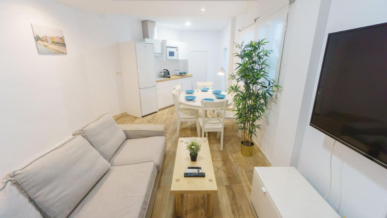 Apartment Rentalsevilla Espacioso Y Acogegor Apartamento De 3 *