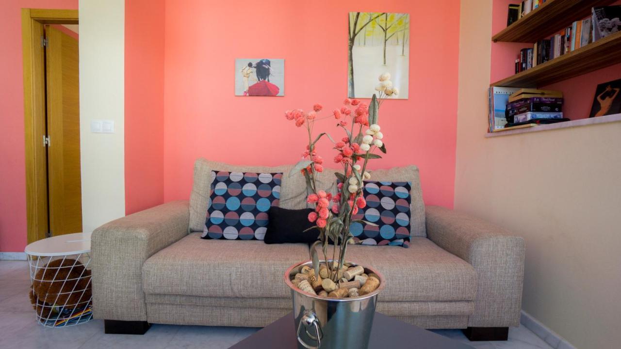 Rentalsevilla Luminoso Apartamento Con Terraza En La Maestranza