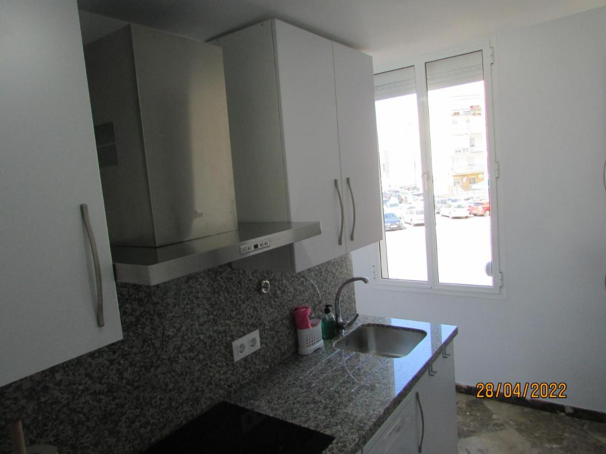 Lopez De Gomara 57 * Sevilla