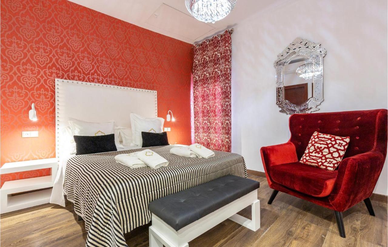 Apartment Cozy In With Kitchen Seville