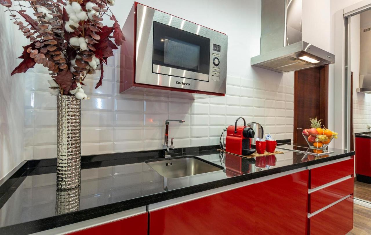 Apartment Amazing In With Kitchen