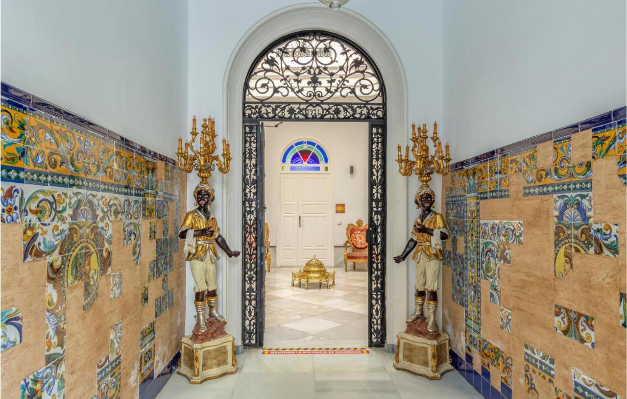 Amazing In With Wifi Seville