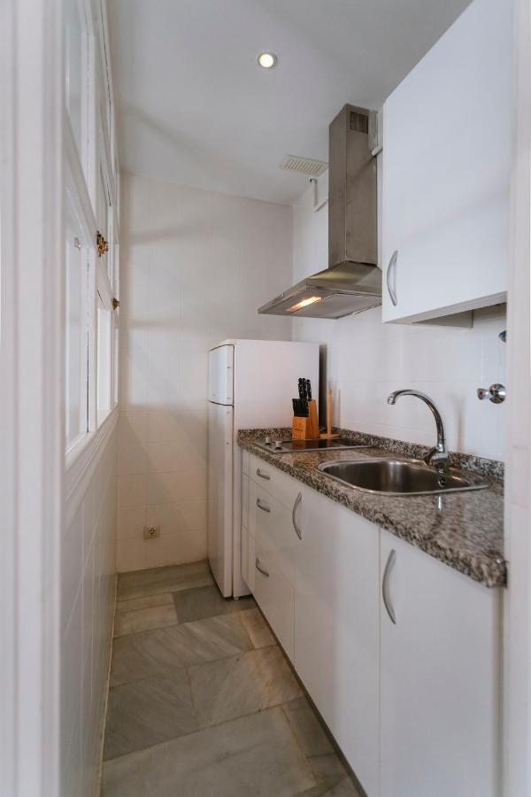 Complete Studio With Terrace - 1bth- La Giralda Apartment *