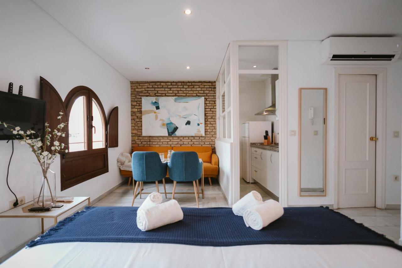 Complete Studio With Terrace - 1bth- La Giralda * Seville