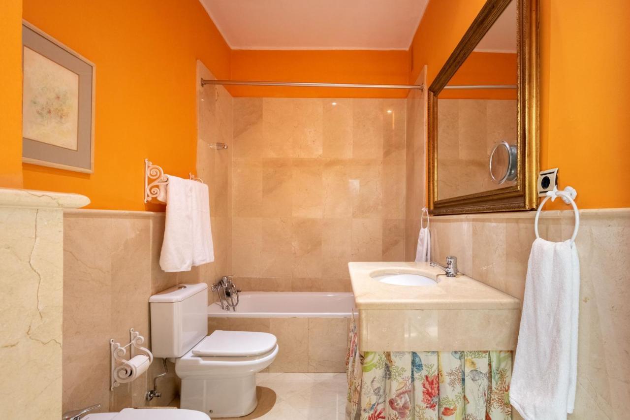 Museum Duplex And Patios, Historical Center, 8 Pax * Sevilla
