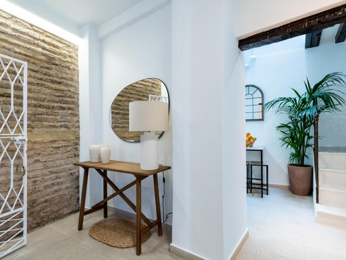 Unique Homes La Juderia Parking & Jacuzzi * Seville