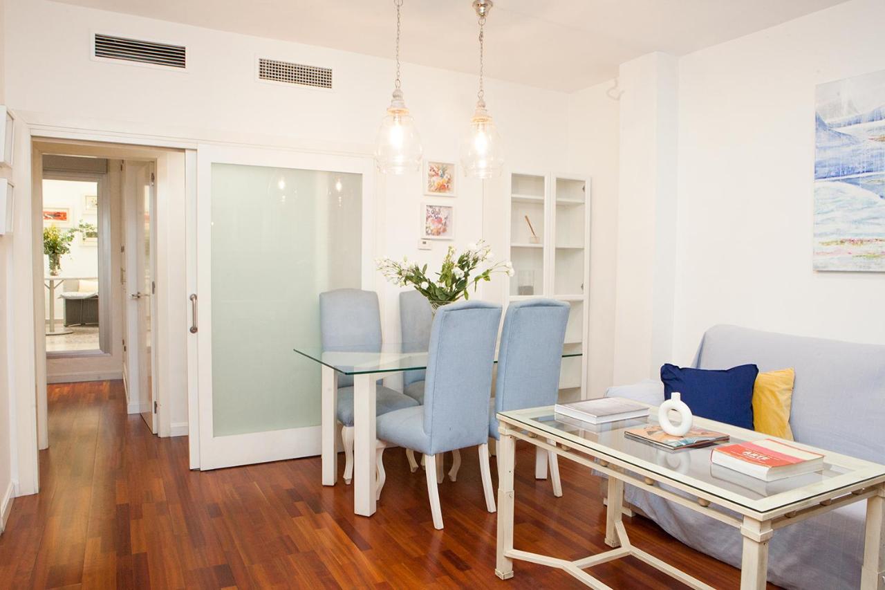 Apartment Charming With Pool And Garage *