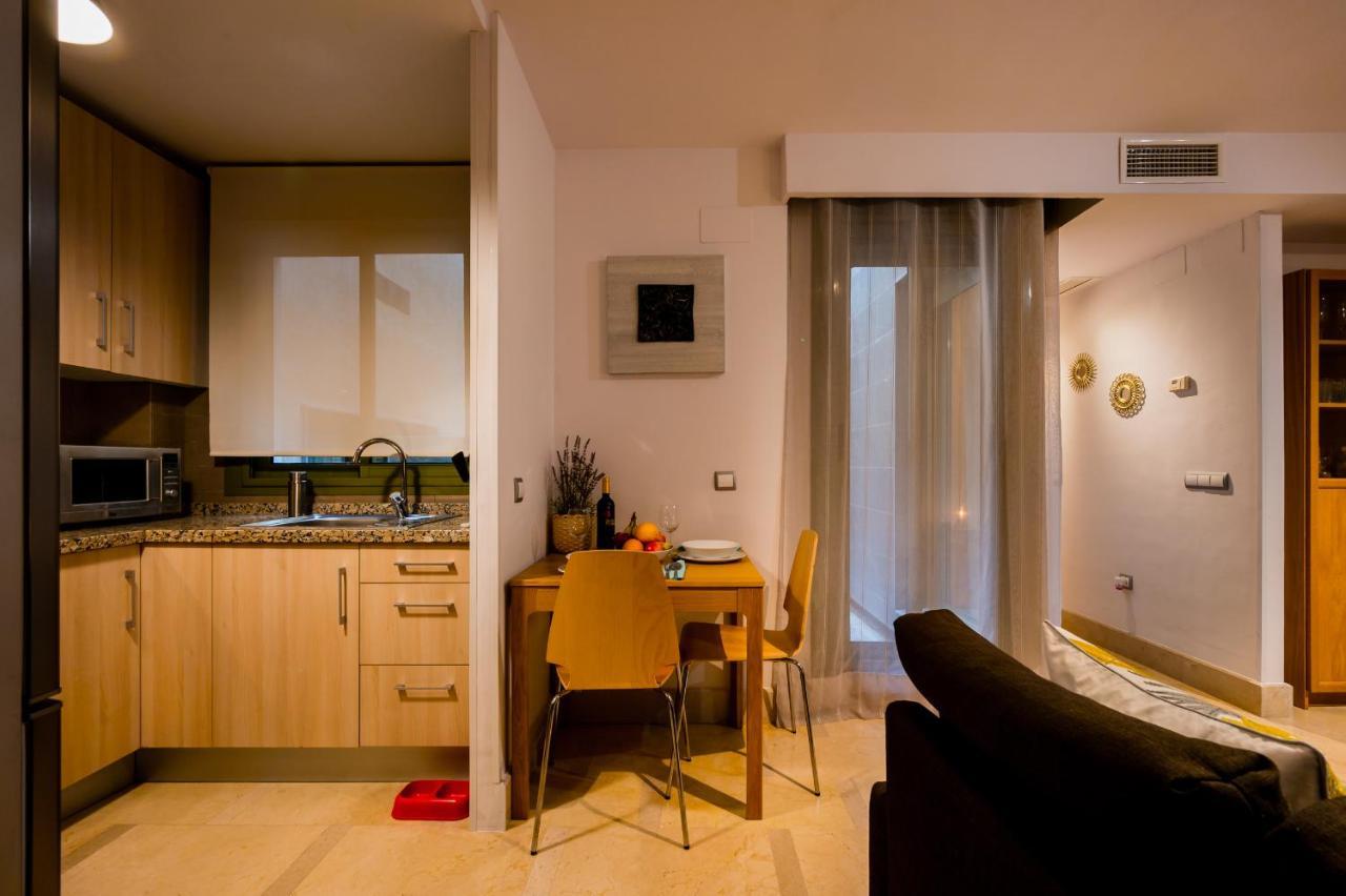 Azofaifo Donkey Apartment Seville