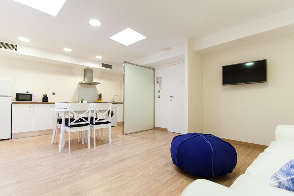 Olé - Albareda 24 Apartamento