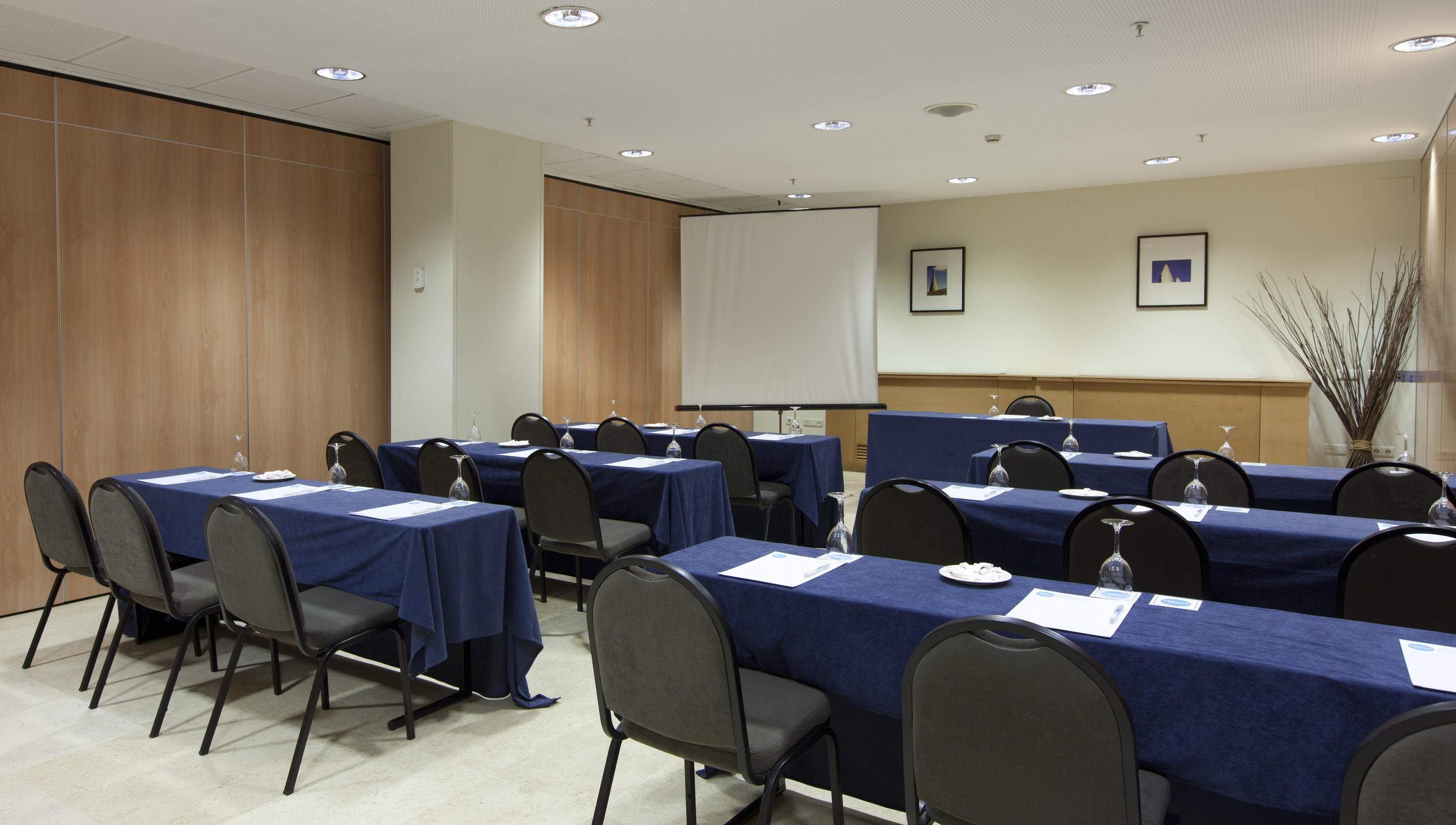 Vertice 4* Seville