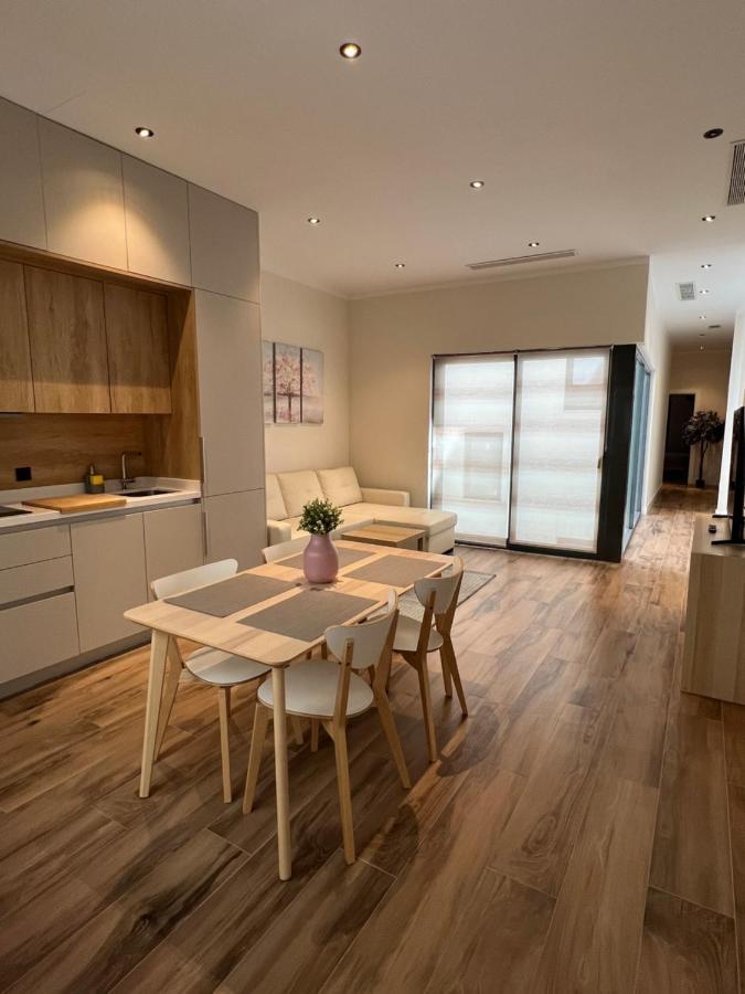 Apartment Deluxe Twobedroom Downtown *