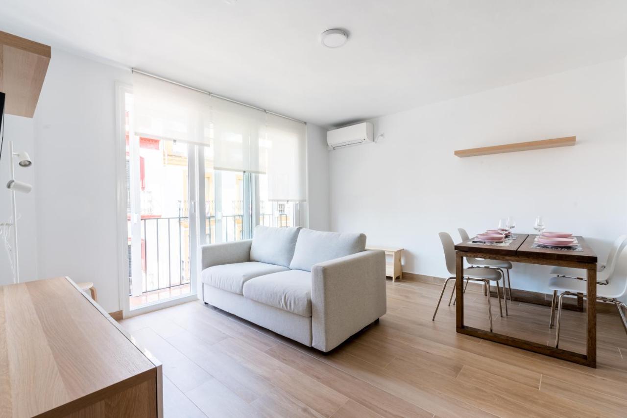 Holi-rent Pureza Apartment Seville
