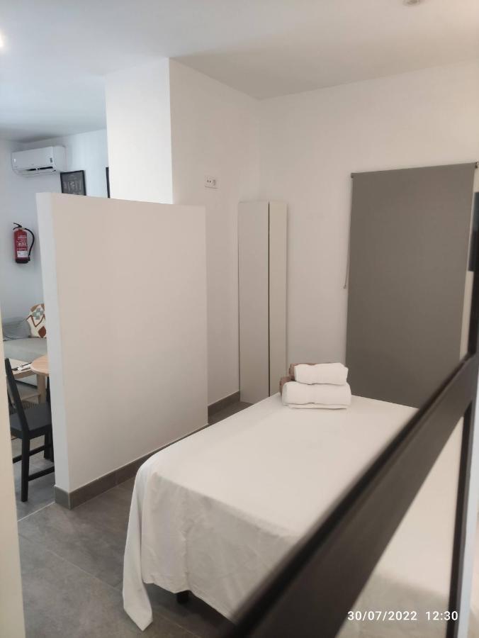 Complejo Pinta18 At1, At2 Y At3 Apartment Seville