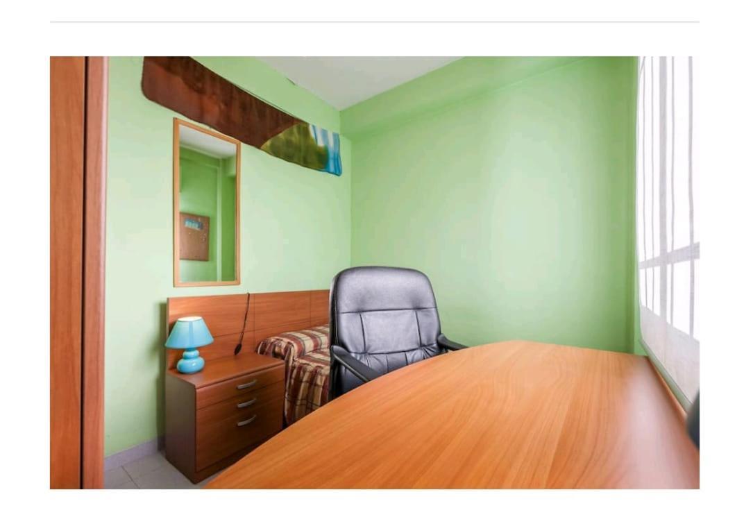 Piso Con Buena Red Wi-fi Fibra óptica Habitación en casa particular Sevilla
