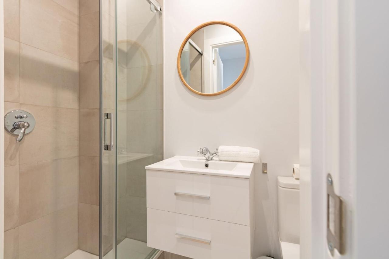 Plaza De Espana Deluxe By Valcambre Apartment