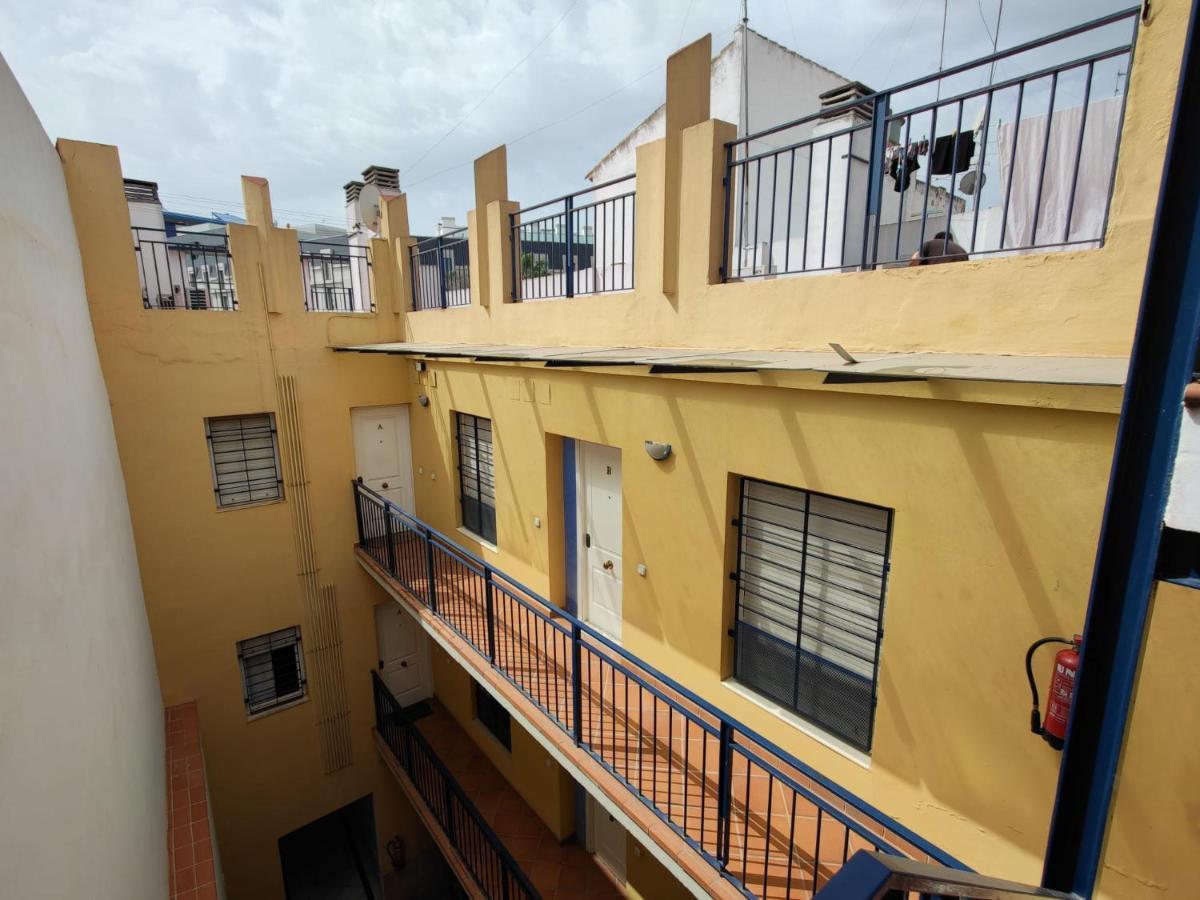Dos En San Bernardo Apartment Seville