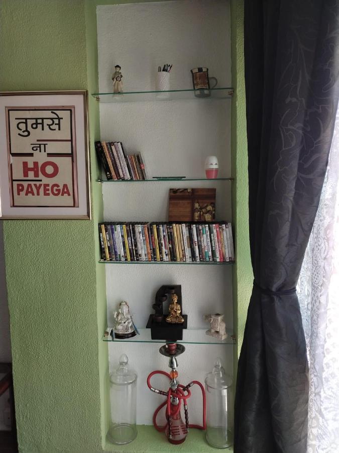 An Indian Bollywood Experience - For Families, Couples & Business Trips Apartment Seville