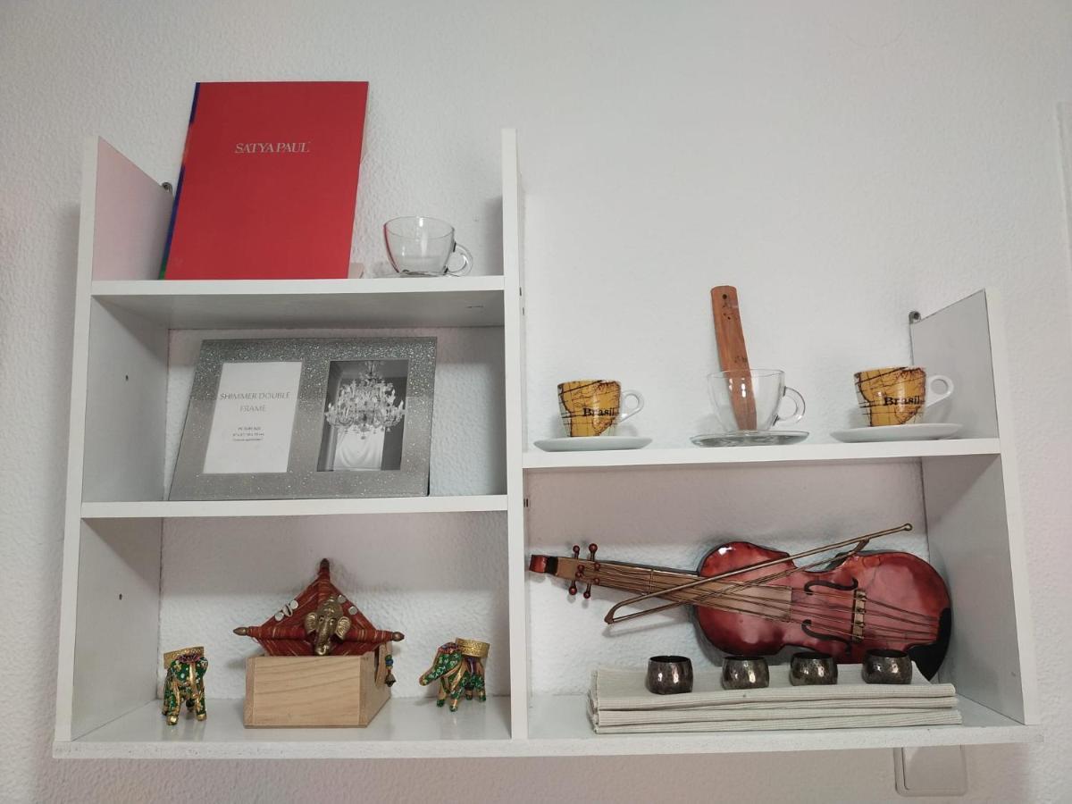 Apartment An Indian Bollywood Experience - For Families, Couples & Business Trips Seville
