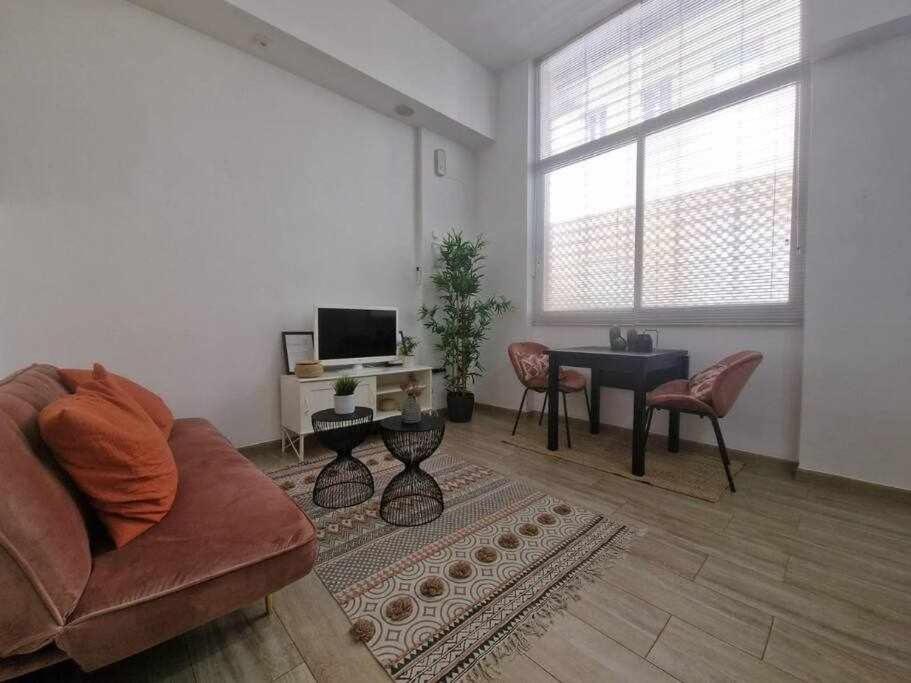 Encantador Estudio En Alameda De Hércules Sevilla
