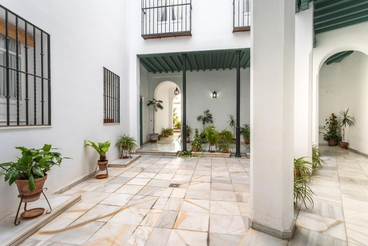 Genteel San Isidoro Seville