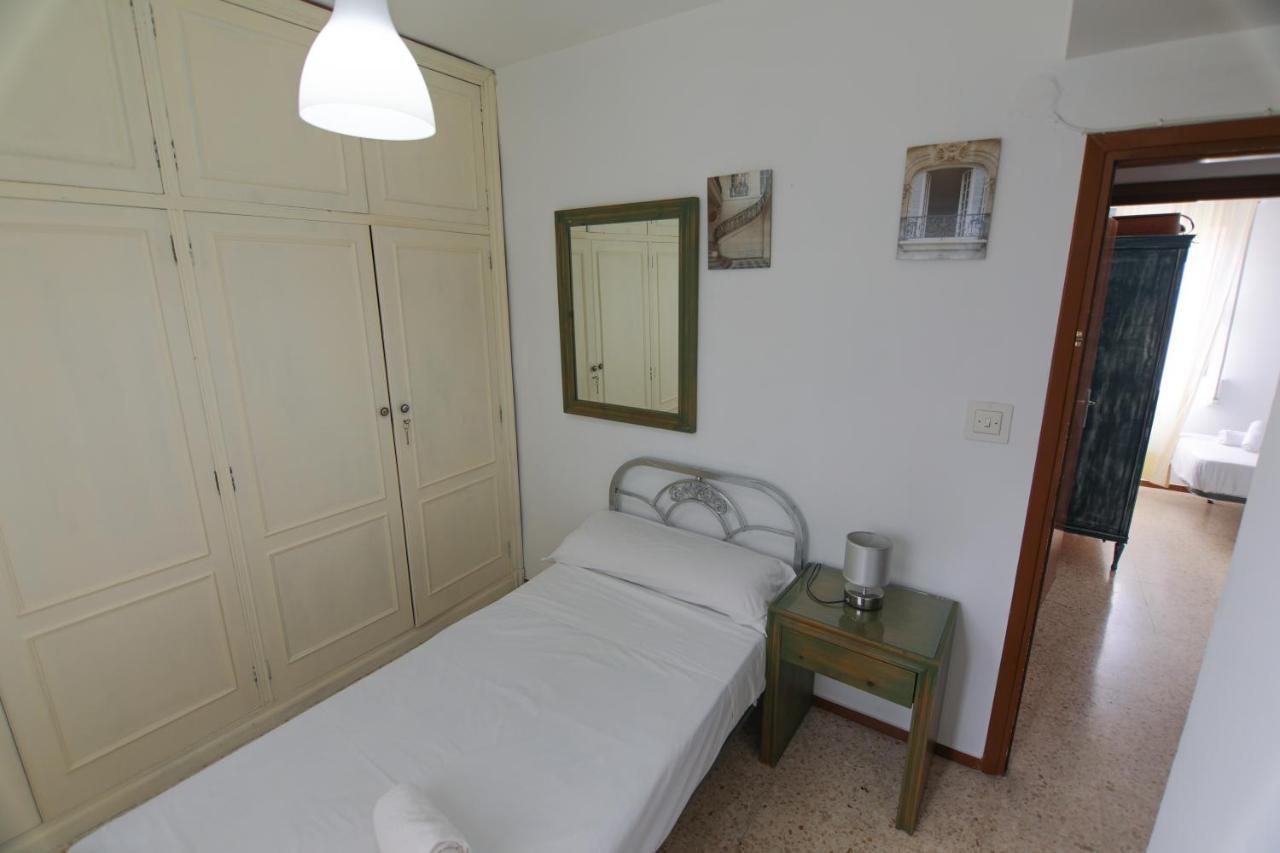 Apartment Rentalsevilla Luminoso Apartamento 3 *