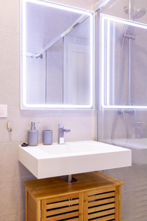 Charming 2 Bedroom Triana Bridge By Ocityzen Apartment *