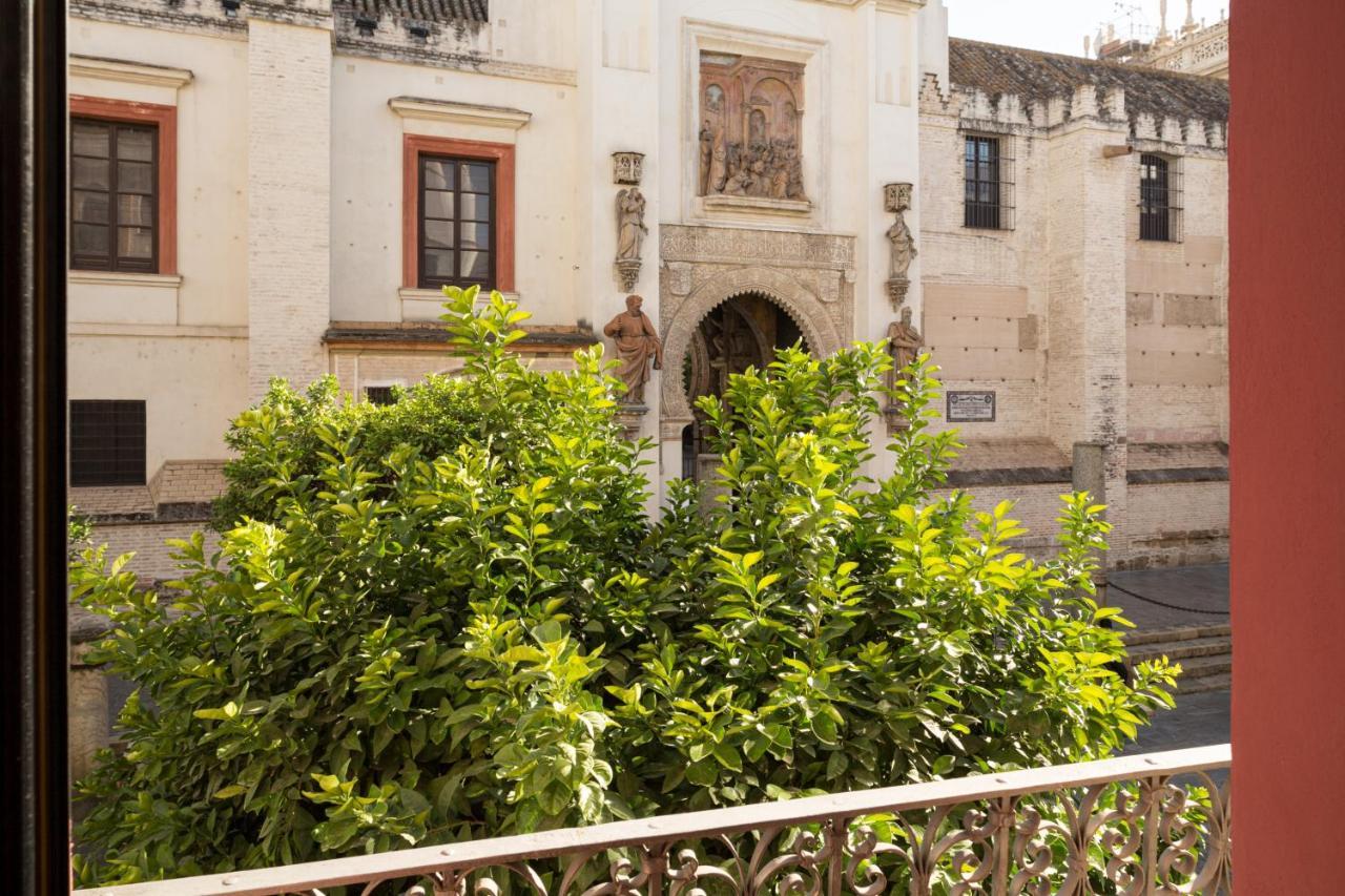 Puerta Catedral * Seville