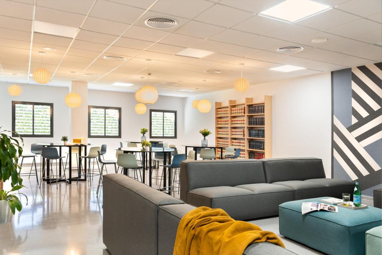 Apartment Micampus Estanislao Del Campo, Student